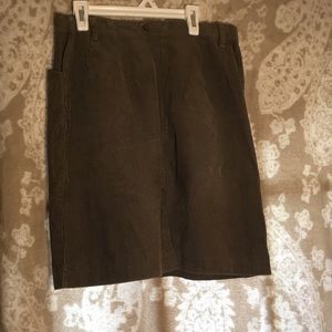 Vintage Knee-Length Corduroy Skirt